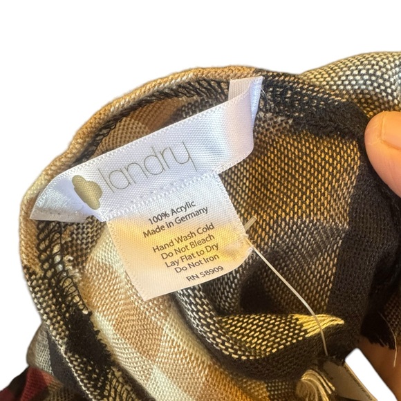 Laundry Plaid Scarf New - Picture 2 of 10